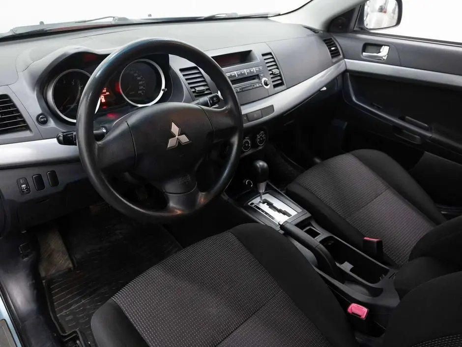 Mitsubishi Lancer