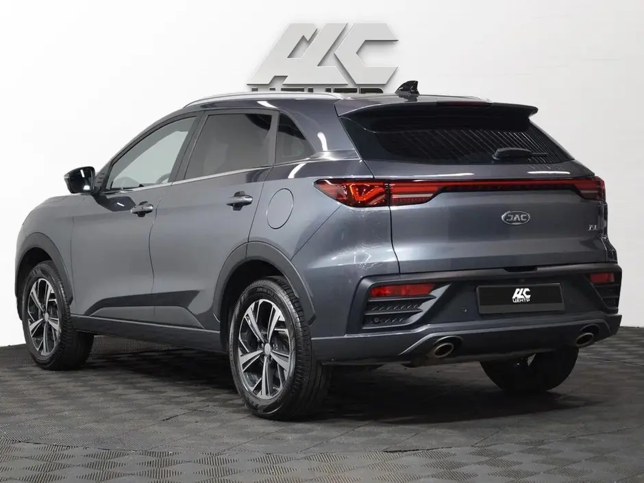 JAC JS6