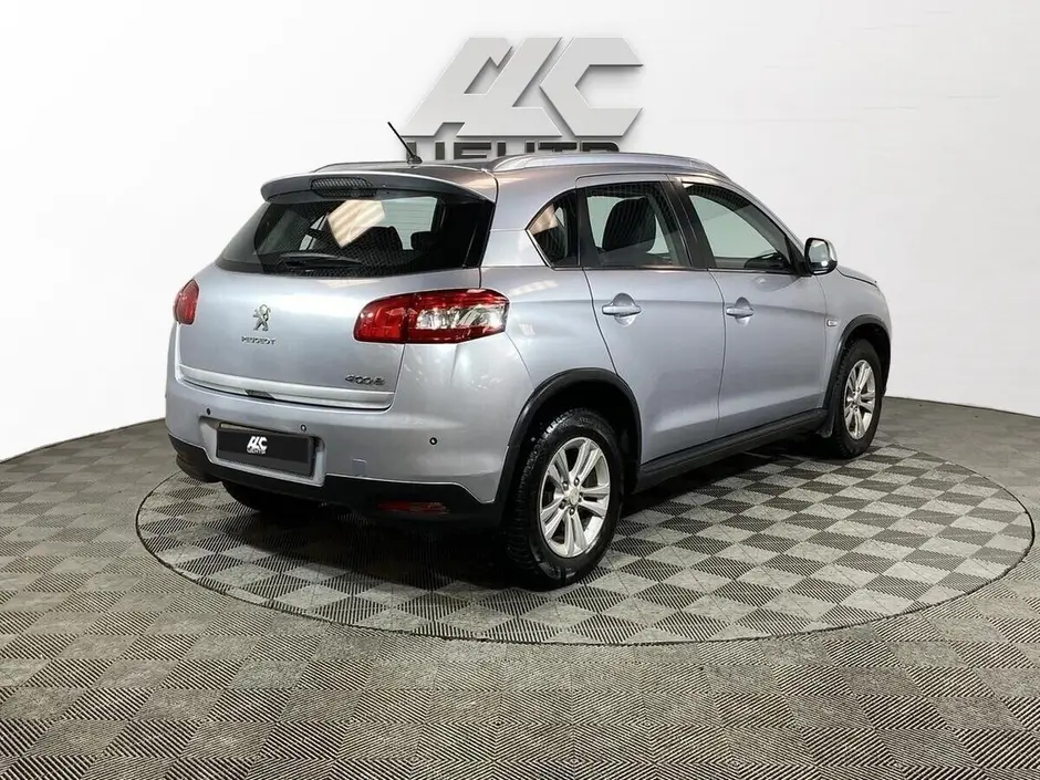 Peugeot 4008