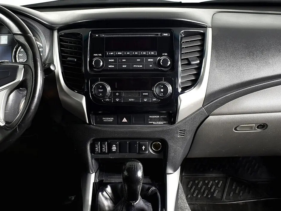 Mitsubishi L200
