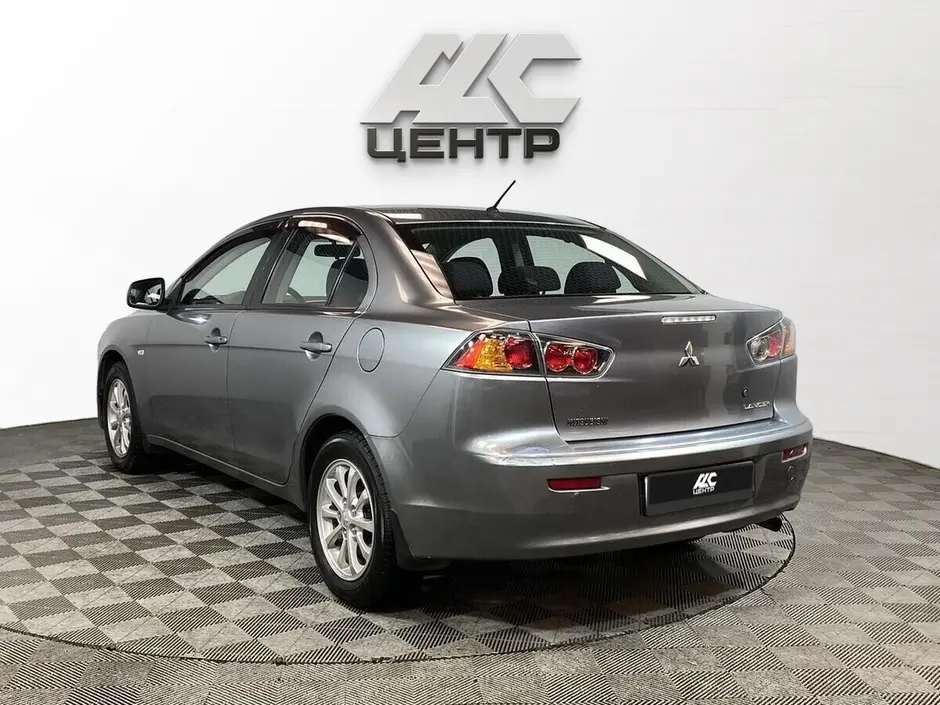 Mitsubishi Lancer
