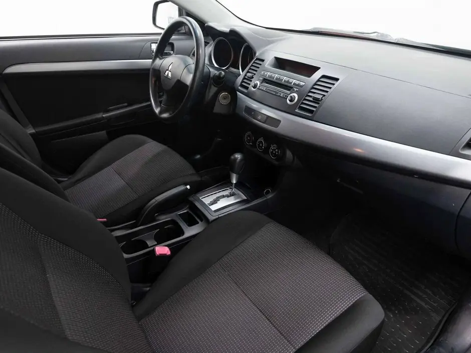 Mitsubishi Lancer