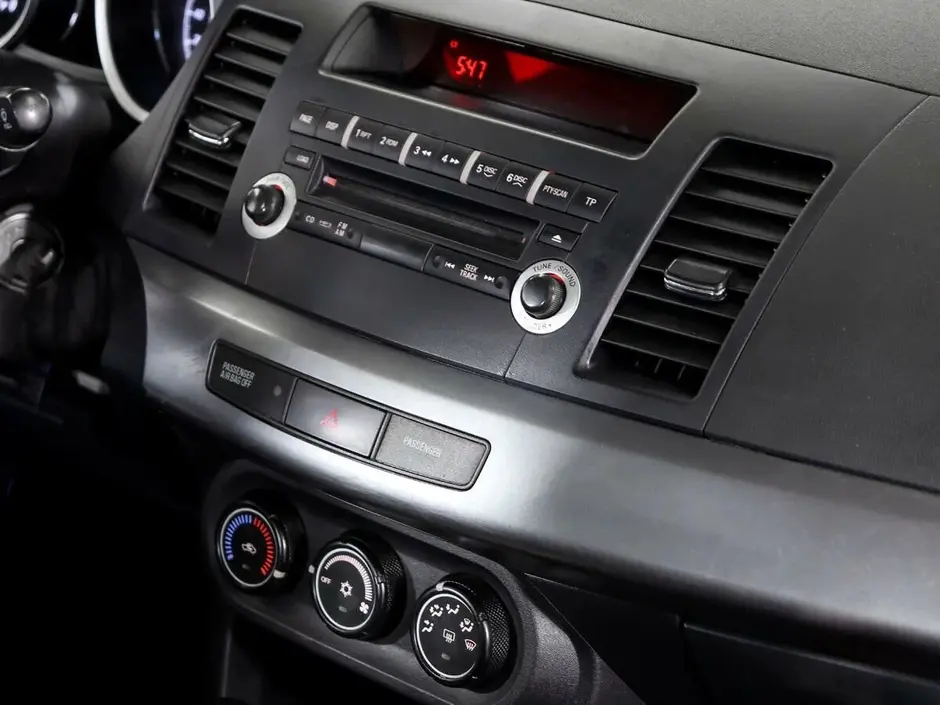 Mitsubishi Lancer