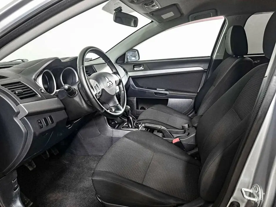 Mitsubishi Lancer