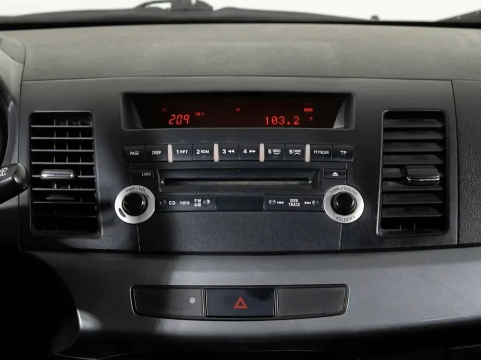 Mitsubishi Lancer