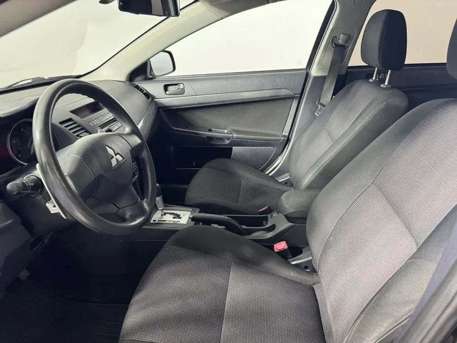 Mitsubishi Lancer