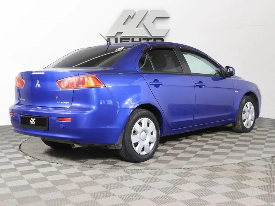 Mitsubishi Lancer